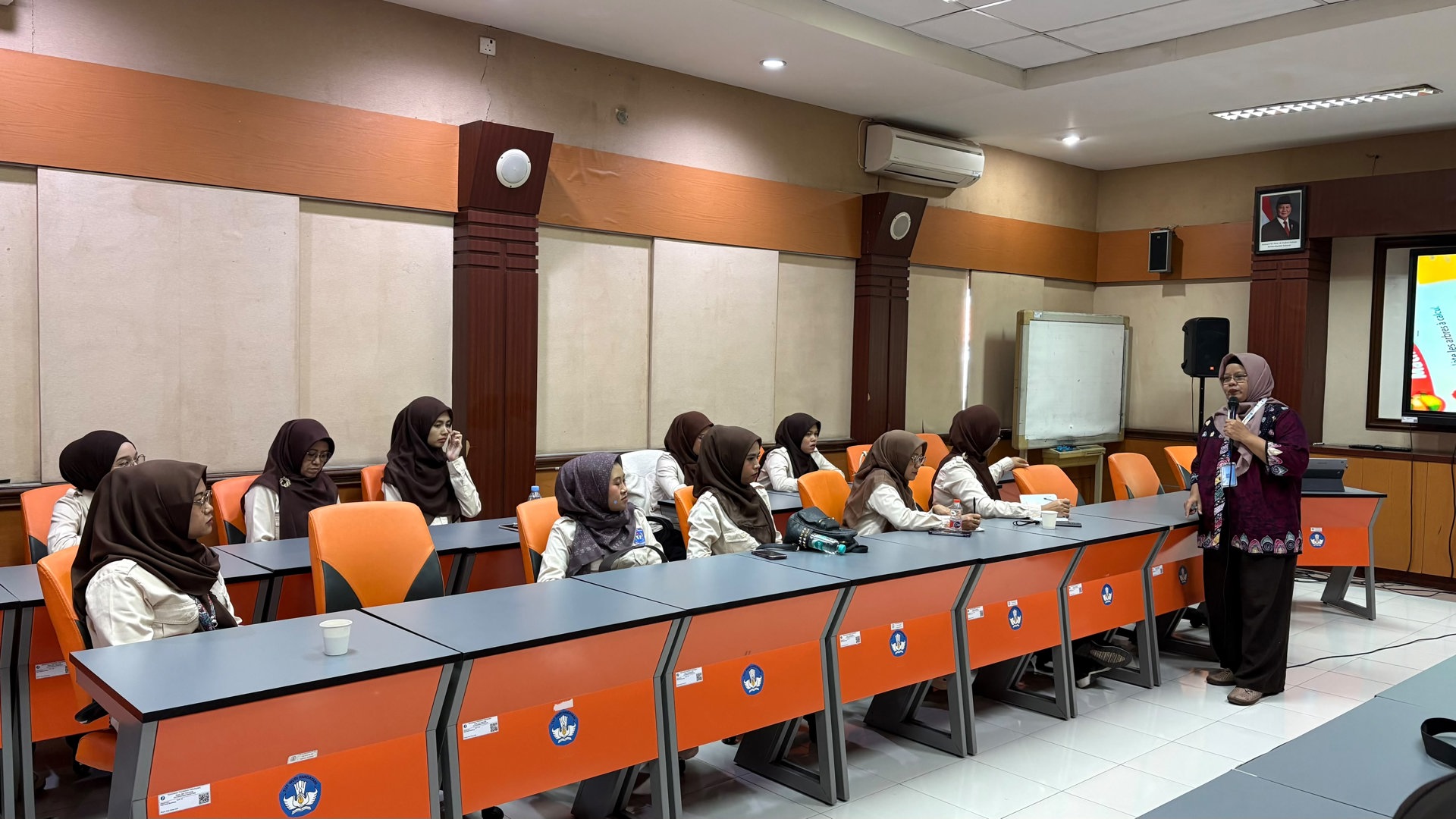 SDN Gunung Parang Sukabumi Perdalam PM, KKA, dan Numerasi melalui Pojok Belajar BBGTK Jawa Barat