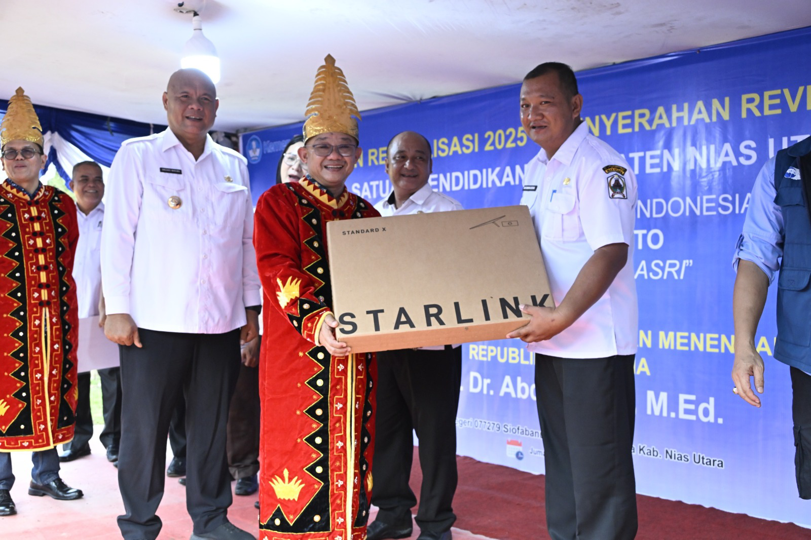 Kemendikdasmen Salurkan Starlink bagi Sekolah 3T di Nias Utara, Perkuat Akses Pendidikan