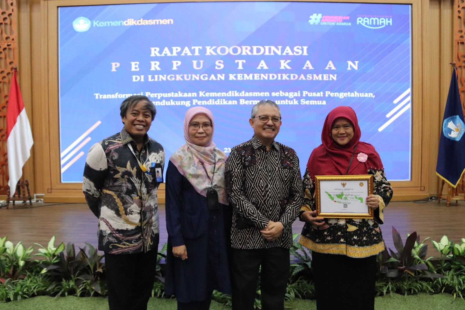Torehkan Prestasi Nasional, Perpustakaan BBGTK Jabar Raih Akreditasi A