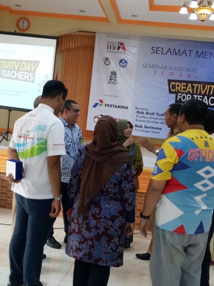 Pembukaan Seminar "Creativity Day for Teaching"