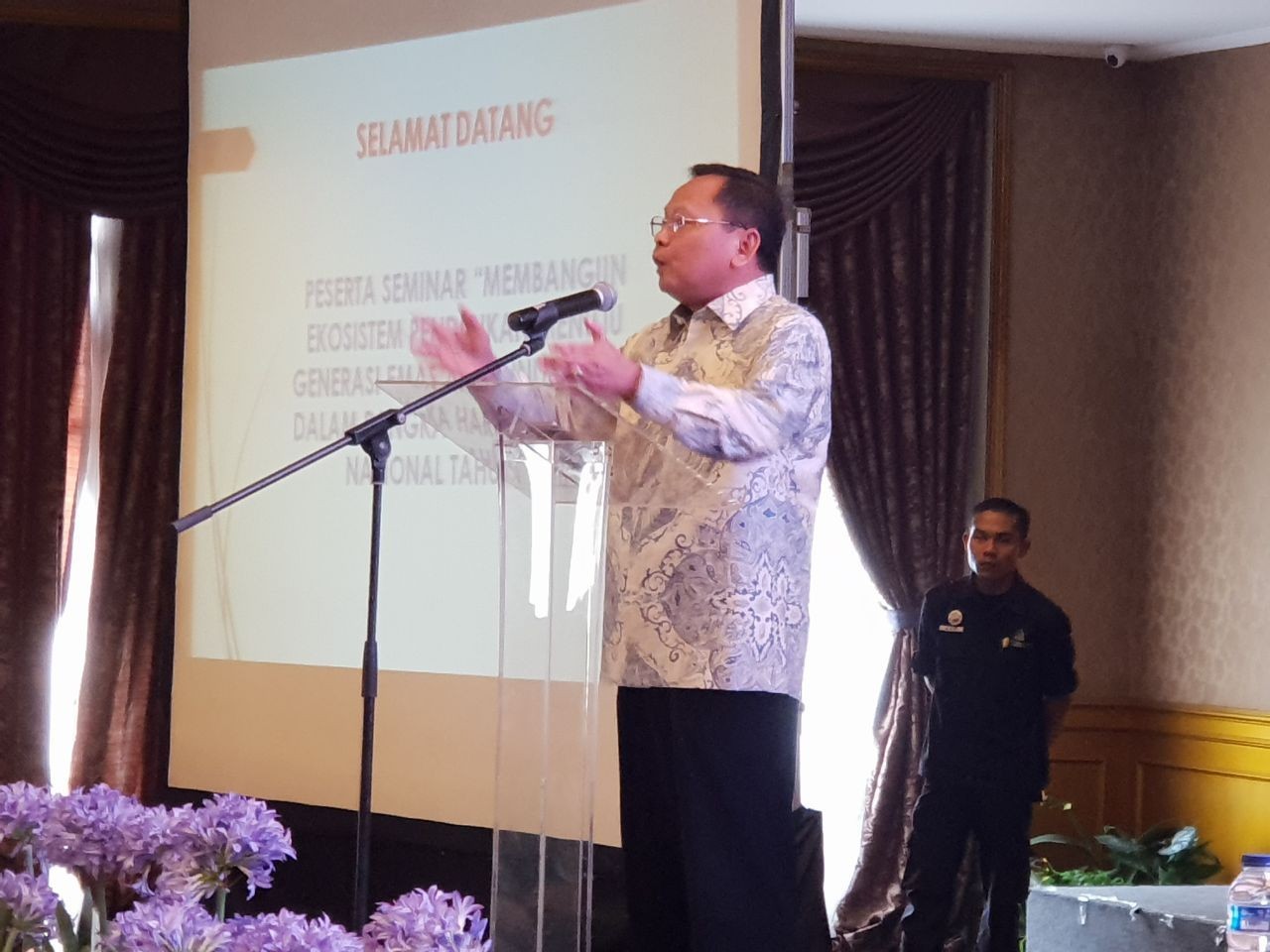 Seminar Nasional Hardiknas 2018 GH Universal