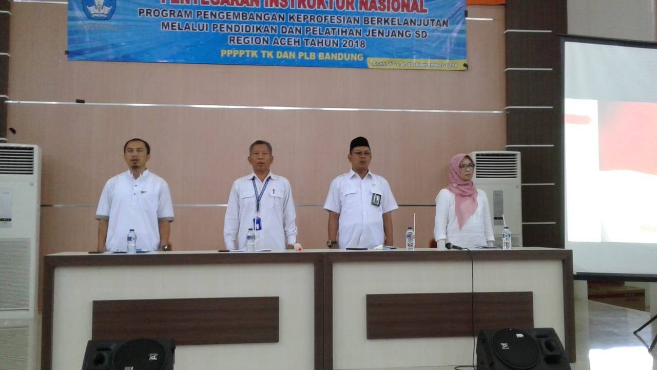 Penyegaran Instruktur Nasional PKB SD Region Aceh yang HOTs