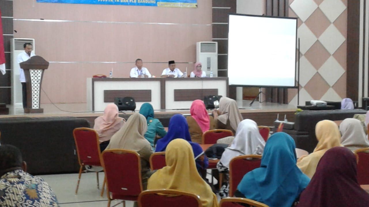 Penyegaran Instruktur Nasional PKB SD Region Aceh yang HOTs