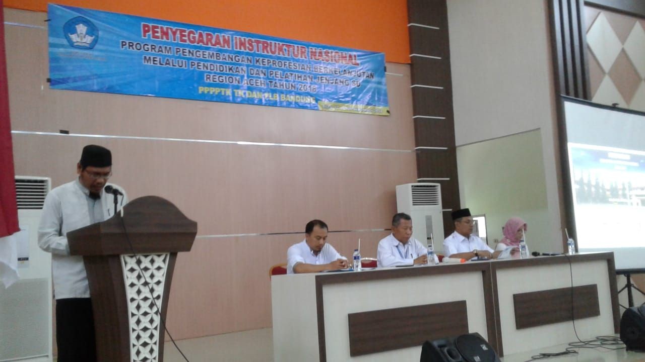 Penyegaran Instruktur Nasional PKB SD Region Aceh yang HOTs