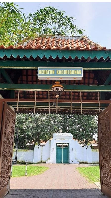 Kraton Kacirebonan – Kota Cirebon