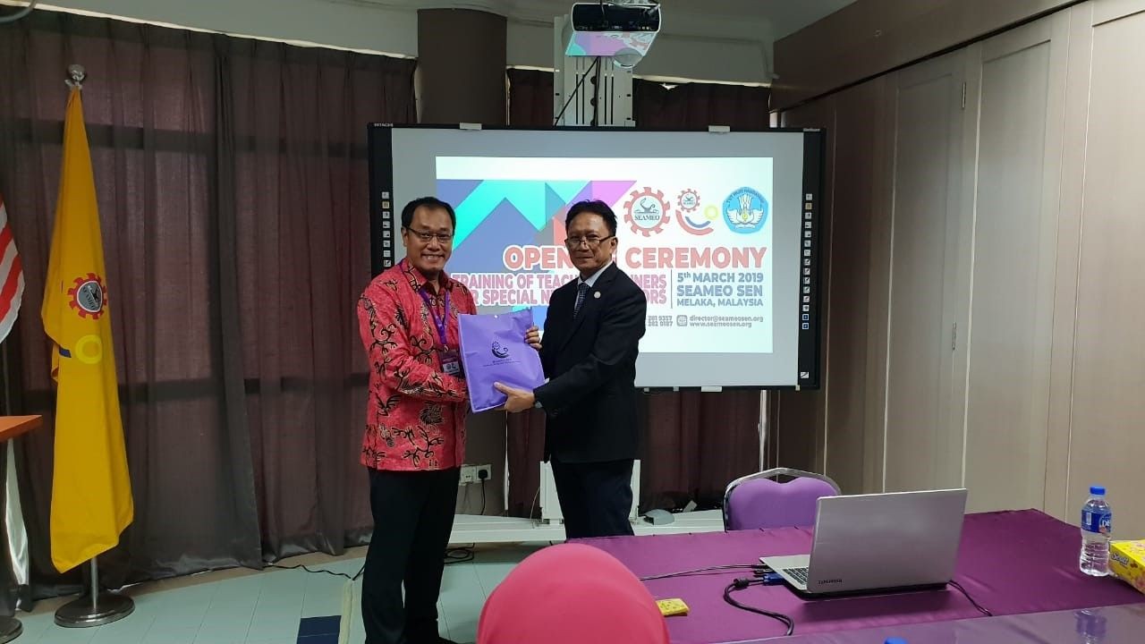 Pembukaan Training of Teachers Trainers for Special Needs Educators di SEAMEO SEN Malaka, Malaysia