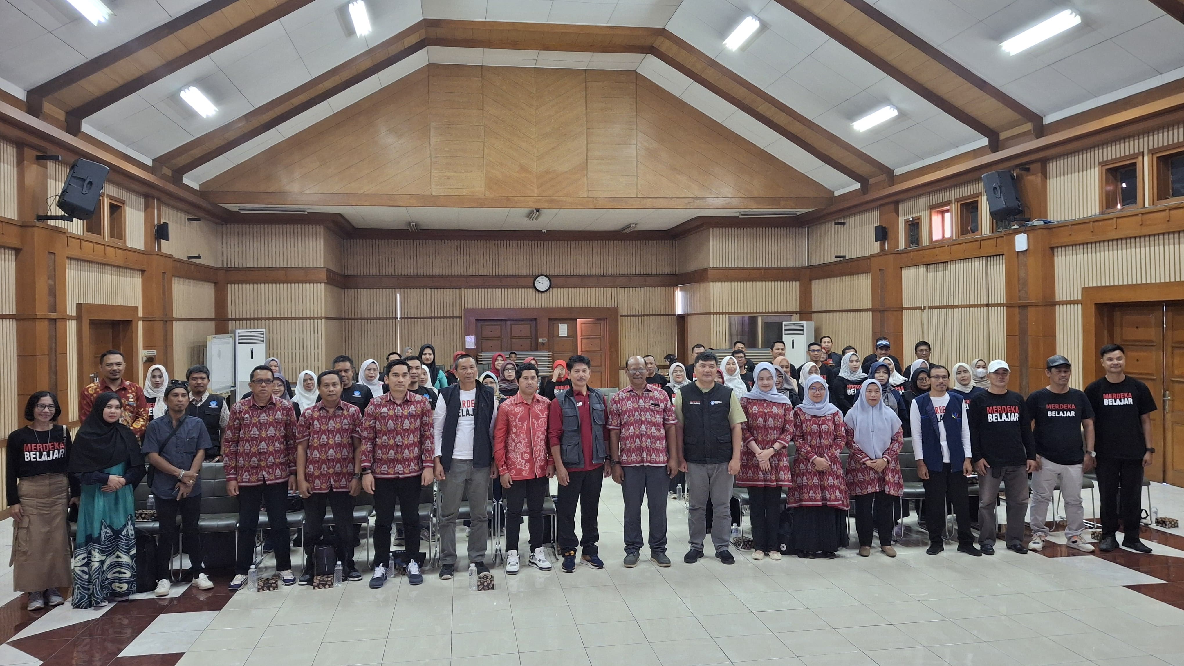 Pojok Belajar BBGP Jabar 2024: Komunitas Guru Penggerak Kab.Tanah Bumbu  Provinsi Kalimantan Selatan