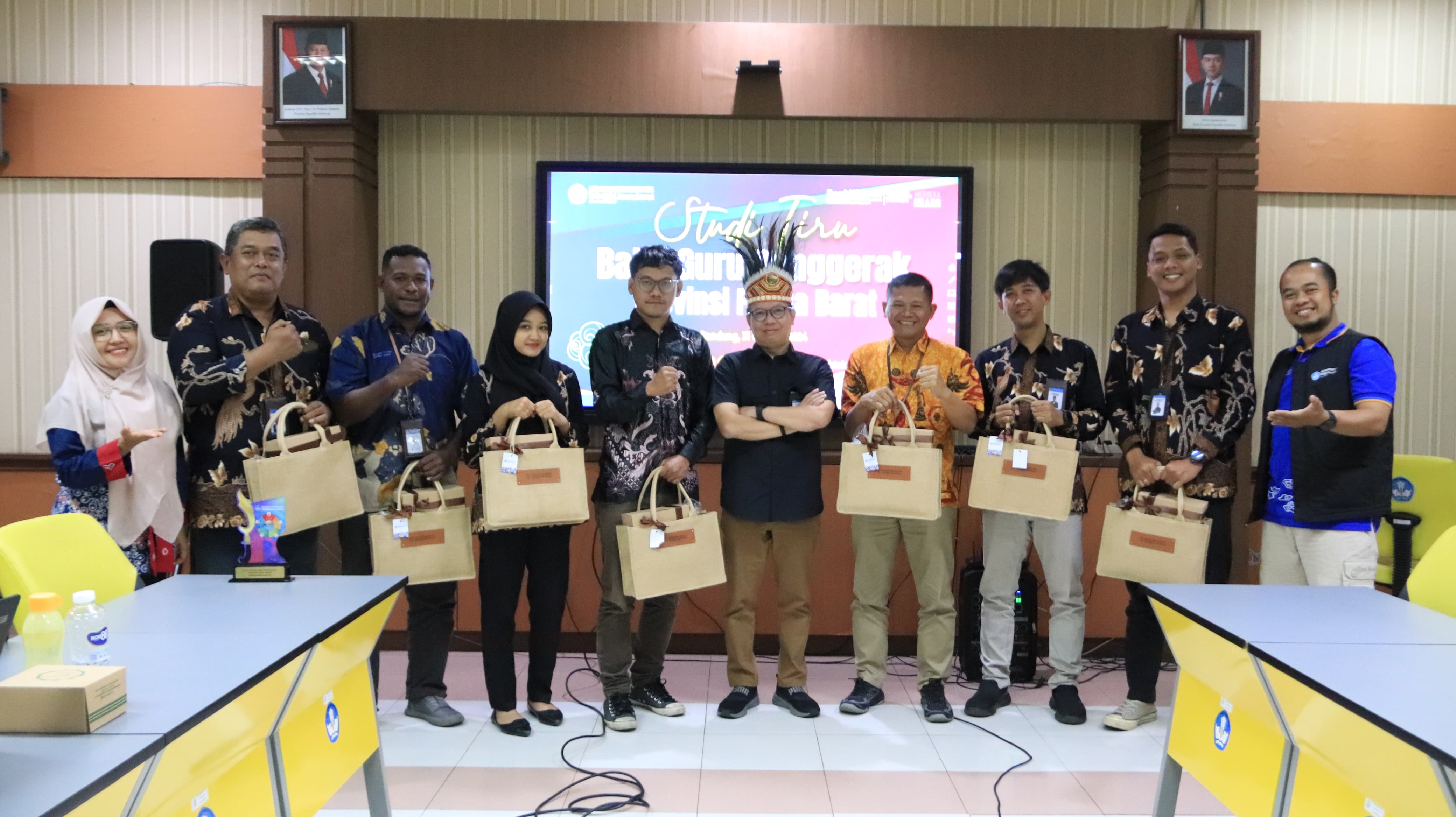 Studi Tiru Balai Guru Penggerak Provinsi Papua Barat