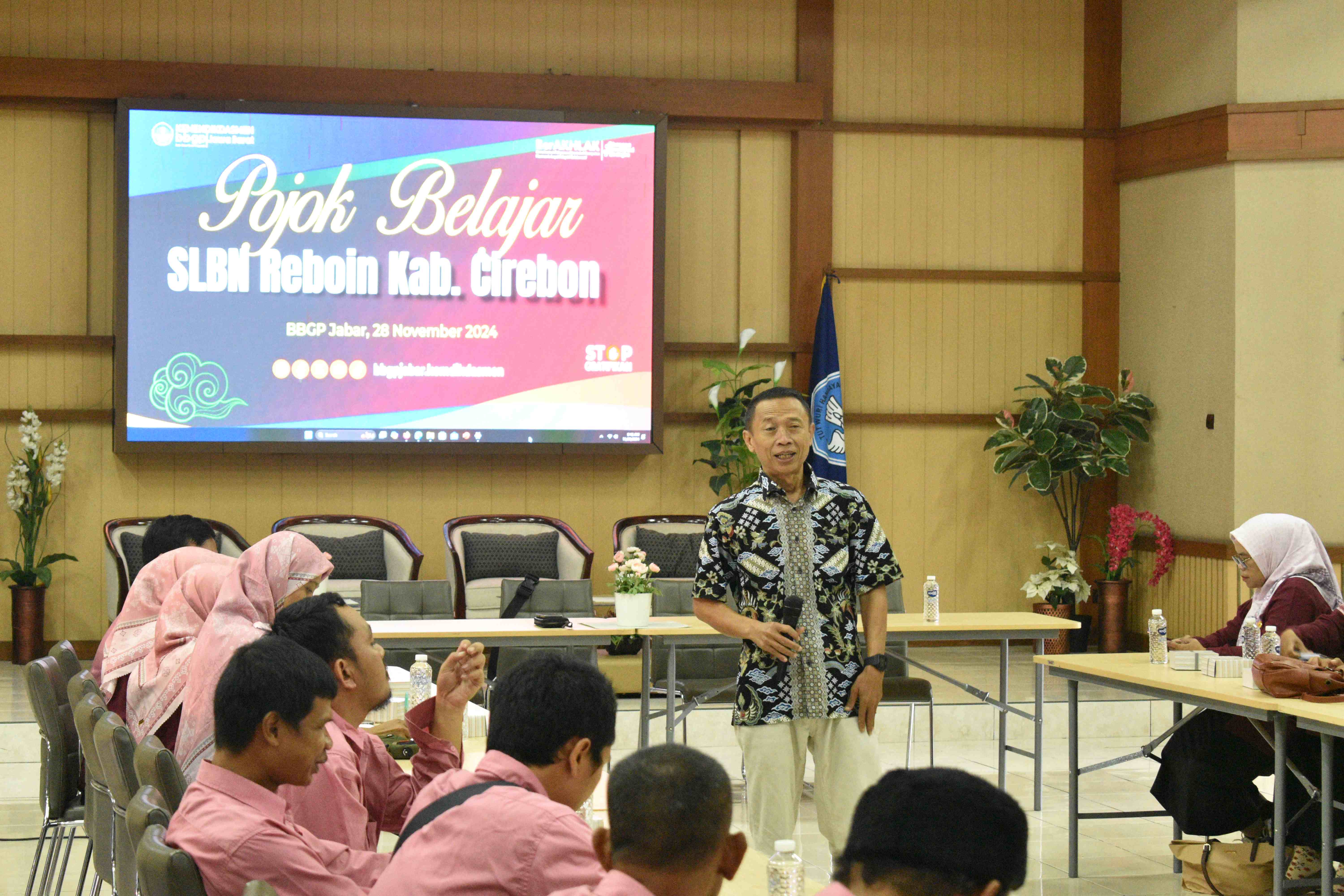 Pojok Belajar SLBN Reboin Kab. Cirebon: Metode Pengajaran untuk Anak Berkebutuhan Khusus